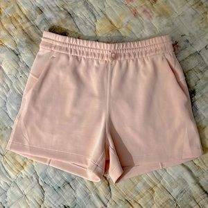 lululemon softstreme high-rise short 4”